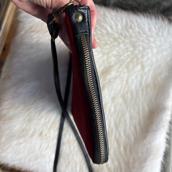 Italian Made Red Cowhide Black Leather Crossbody Bag - Picture 6 of 14